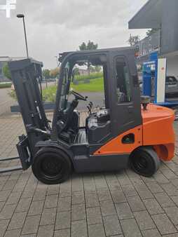 Diesel Forklifts 2018  Doosan D35C-7 (2)