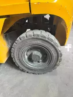 Carrelli elevatori GPL 2018  Nissan U1D2A25LH (10)