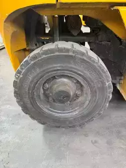 Carrelli elevatori GPL 2018  Nissan U1D2A25LH (13)