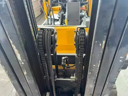 Carrelli elevatori GPL 2018  Nissan U1D2A25LH (6)
