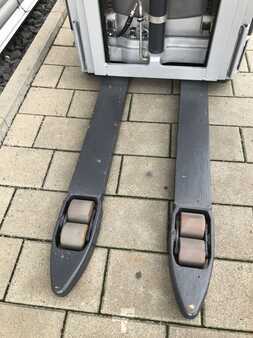 Hochhubwagen 2018  Still EXV 14C Triplexmast (5)