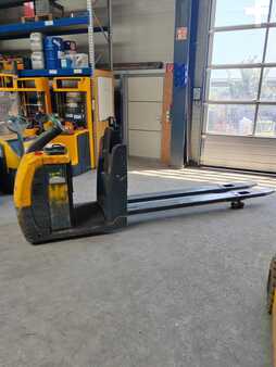 Recogepedido horizontal 2012  Jungheinrich ECE 225 ( 2400 mm ) (2)