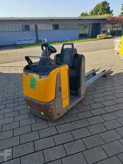 Jungheinrich ECE 225 (2400 mm)