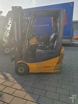 Electric - 3 wheels 2014  Jungheinrich EFG 215 (8)