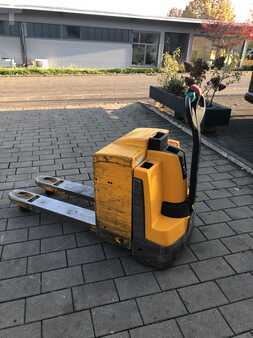 Transpallet elettrici 2017  Jungheinrich EJE 220R (Rampenfunktion) (1)