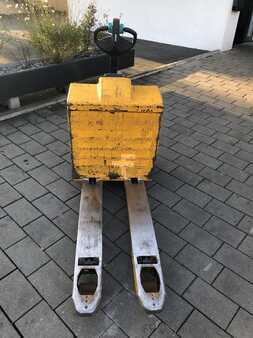 Transpallet elettrici 2017  Jungheinrich EJE 220R (Rampenfunktion) (4)