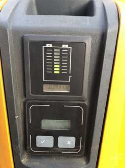 Transpallet elettrici 2017  Jungheinrich EJE 220R (Rampenfunktion) (9)