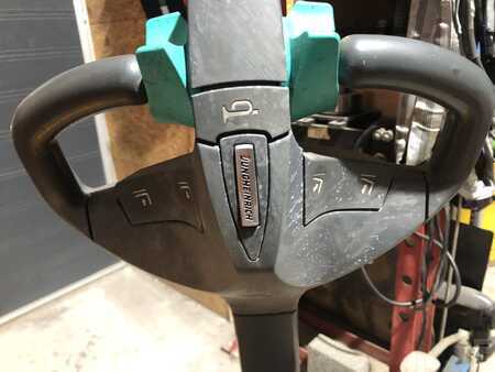 Transpallet elettrici 2017  Jungheinrich EJE 220R (Rampenfunktion) (11)