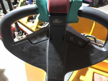 Transpallet elettrici 2017  Jungheinrich EJE 220R (Rampenfunktion) (12)