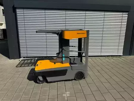 Preparador de pedidos horizontal 2017  Jungheinrich EKM 202 (2)
