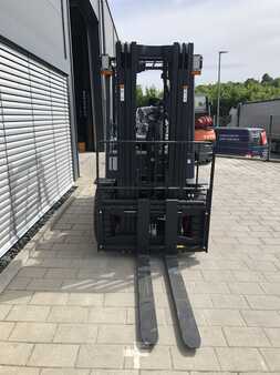 Wózki widłowe diesel 2024  Bobcat D35NXS (3)