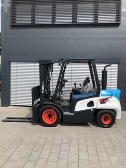 Wózki widłowe diesel 2024  Bobcat D35NXS (1)
