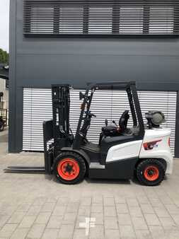 Nestekaasutrukki 2024 Bobcat G30 NXP (1)