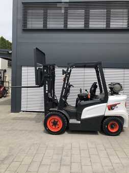 Nestekaasutrukki 2024 Bobcat G30 NXP (2)