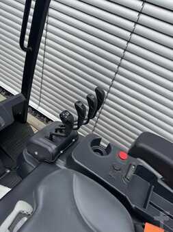 Elektromos 4 kerekű 2023  Bobcat B25X Neugerät mit Herstellergarantie (29)