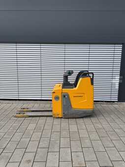 Transpallet elettrici 2021  Jungheinrich ERE 120 FP Baujahr 2021 Lithium (1)