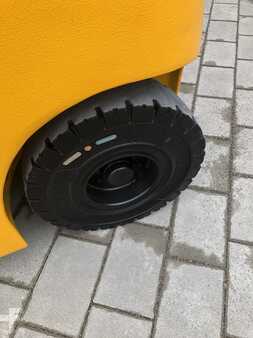 Wózki widłowe diesel 2017  Jungheinrich DFG 425s (17)