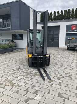 Wózki widłowe diesel 2017  Jungheinrich DFG 425s (2)