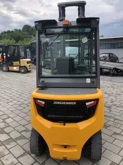 Wózki widłowe diesel 2017  Jungheinrich DFG 425s (6)