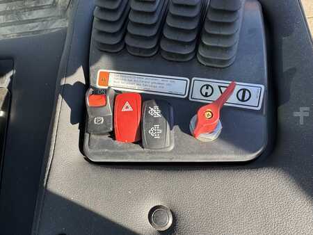 Dieselový VZV 2024  Bobcat D25NXS (24)