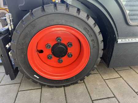 Dieselový VZV 2024  Bobcat D25NXS (26)