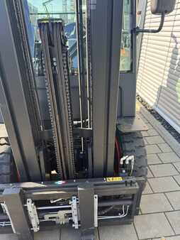 Dieselový VZV 2024  Bobcat D25NXS (5)