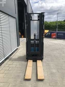 Wózek wysokiego podnoszenia 2025  Bobcat BSL16N-7i Lithium Triplex Initalhub (13)