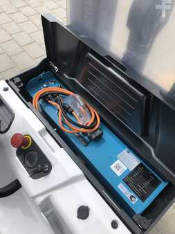 Wózek wysokiego podnoszenia 2025  Bobcat BSL16N-7i Lithium Triplex Initalhub (13)