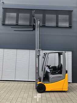 3-wiel elektrische heftrucks 2019  Jungheinrich EFG 215 (3)