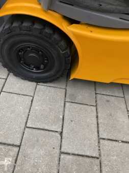 3-wiel elektrische heftrucks 2019  Jungheinrich EFG 215 (9)