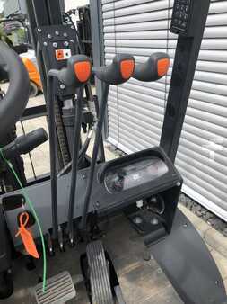 Wózki widłowe diesel 2024  Bobcat D30NX (16)