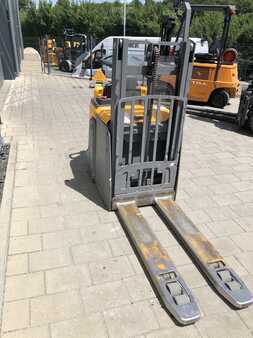Hochhubwagen 2021  Jungheinrich ERD 120 (11)
