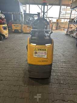 Chariots tracteurs 2020  Jungheinrich EZS130 (2)