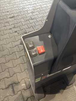 Chariots tracteurs 2020  Jungheinrich EZS130 (5)