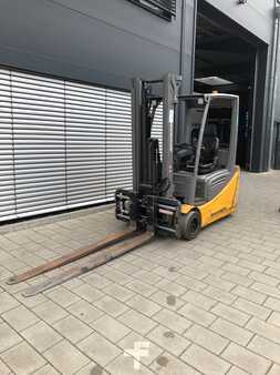 Elektro 3 Rad 2020  Jungheinrich EFG 220 (2)