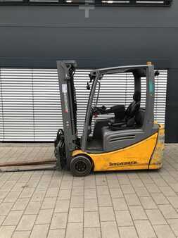 Elektro 3 Rad 2020  Jungheinrich EFG 220 (1)