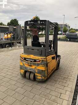 Elektro 3 Rad 2020  Jungheinrich EFG 220 (4)