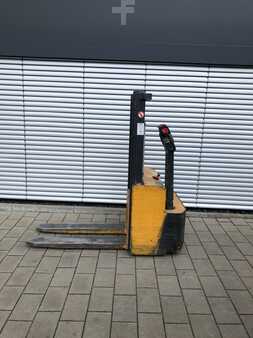 Pinontavaunu 1991  Mic GL 100 Hochhubwagen (1)