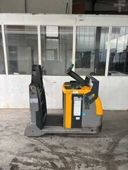 Traktor 2020  Jungheinrich EZS C40 (1)