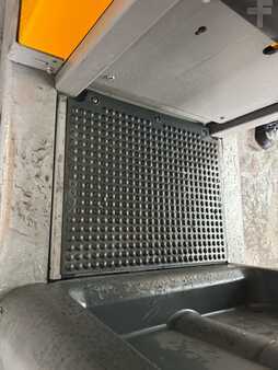 Traktor 2020  Jungheinrich EZS C40 (12)