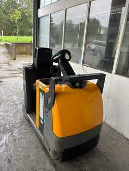 Traktor 2020  Jungheinrich EZS C40 (2)