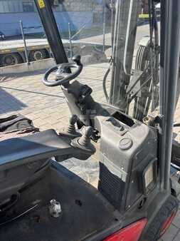 Dieselový VZV 2011  Linde H18D Triplex (10)