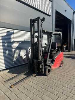 Dieselový VZV 2011  Linde H18D Triplex (2)