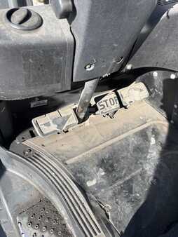 Dieselový VZV 2011  Linde H18D Triplex (32)