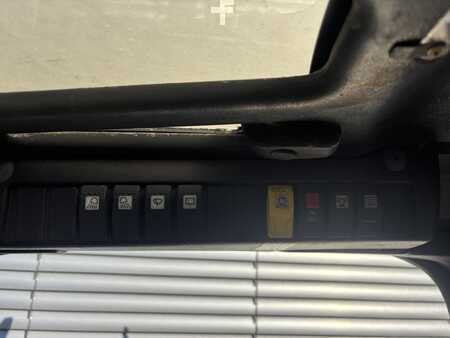 Dieselový VZV 2011  Linde H18D Triplex (36)