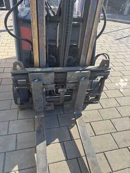 Dieselový VZV 2011  Linde H18D Triplex (45)