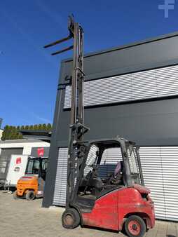 Dieselový VZV 2011  Linde H18D Triplex (49)