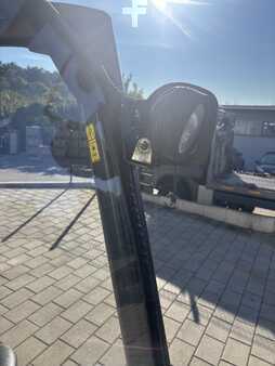 Dieselový VZV 2011  Linde H18D Triplex (52)