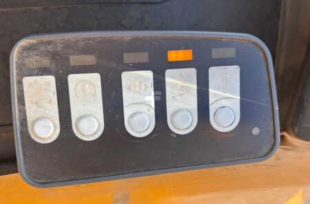 4 vejs reachtruck  Jungheinrich ETV-Q25 (13)