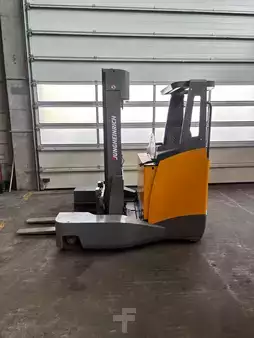 Carelli retrattili 4 vie  Jungheinrich ETV-Q25 (1)